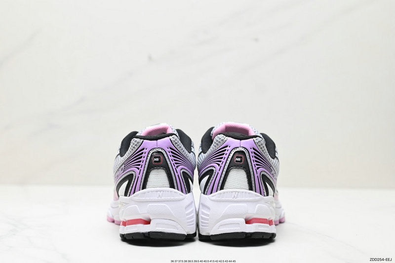 NEW BALANCE 740