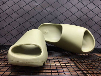 YEZZY SLIDE