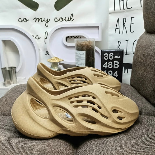 YEEZY FOAM RNNR