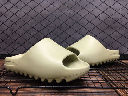 YEZZY SLIDE