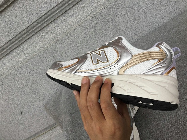 NEW BALANCE 530