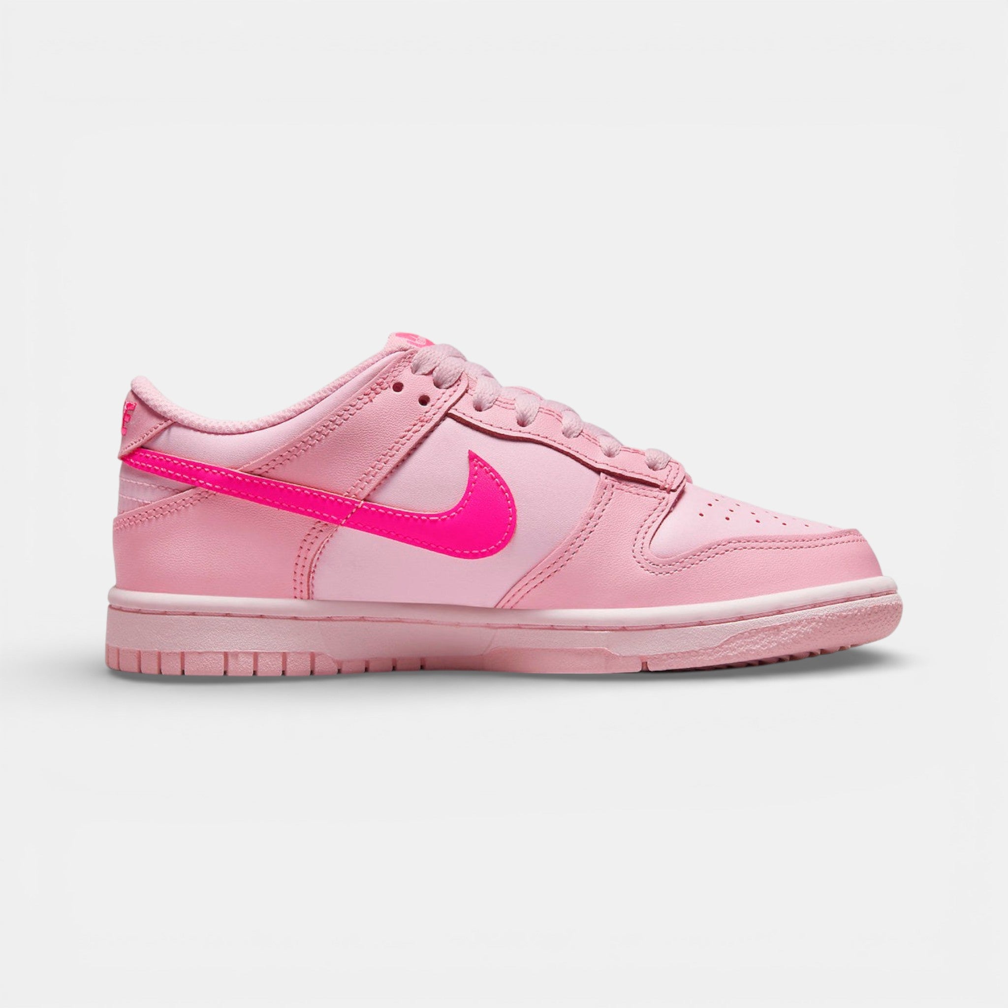 Nike Dunk Low Triple Pink