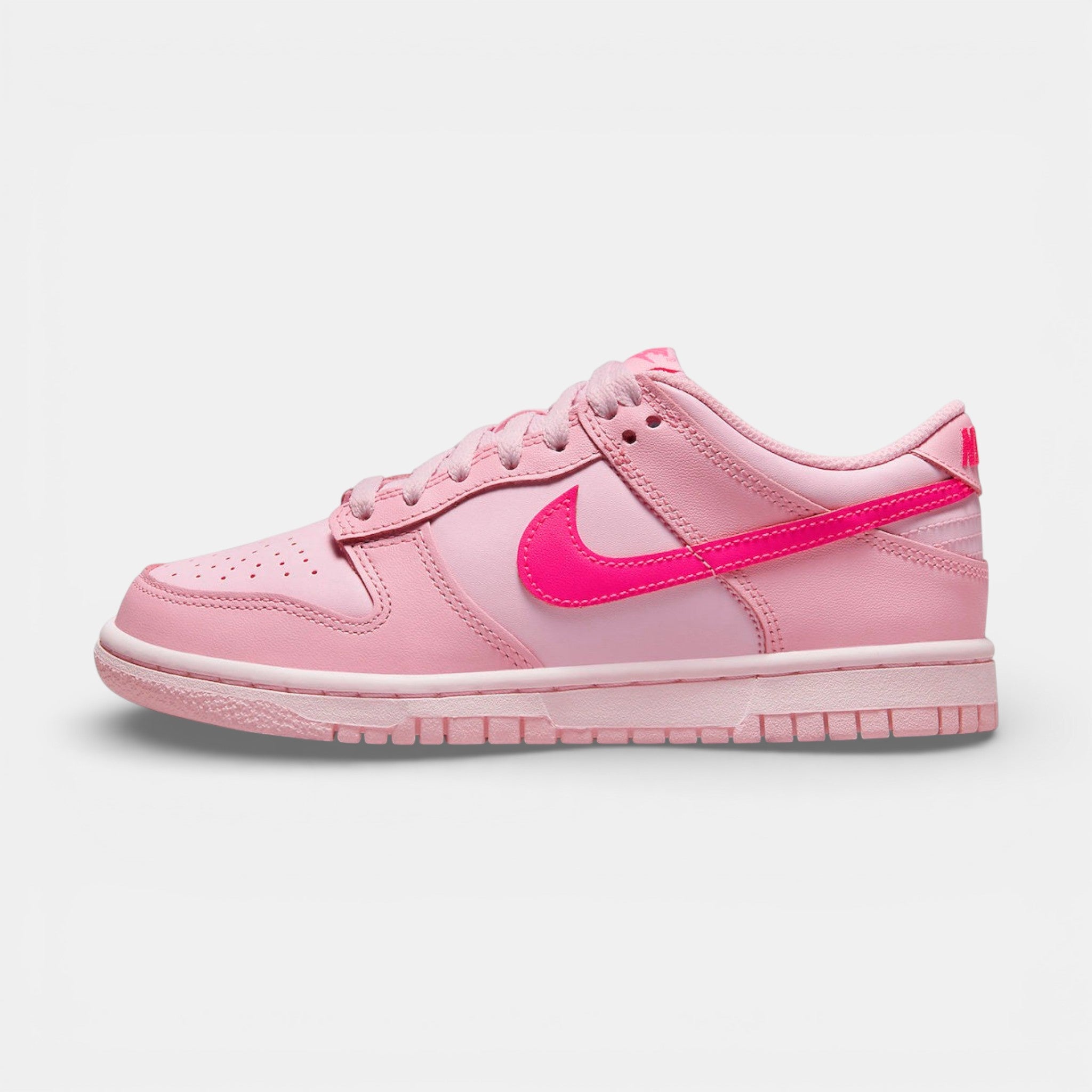 Nike Dunk Low Triple Pink