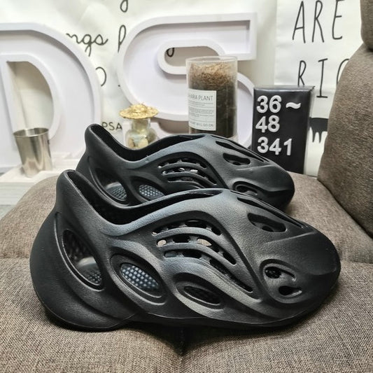 YEEZY FOAM RNNR