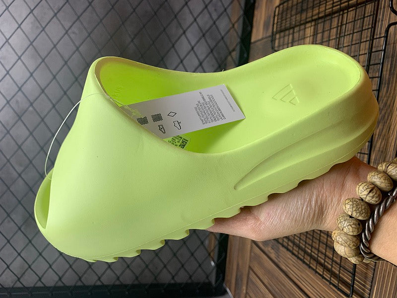 YEZZY SLIDE Glow Green