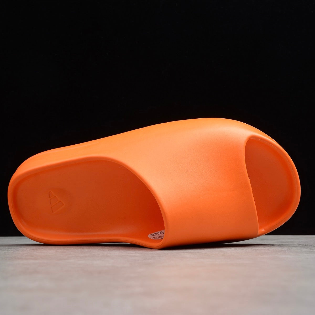 YEZZY SLIDE Enflame Orange