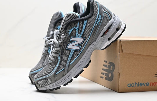 NEW BALANCE 740